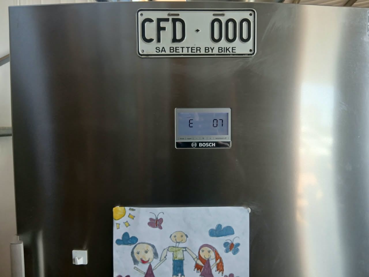 Bosch fridge-freezer showing error E07 in Midstream before repair