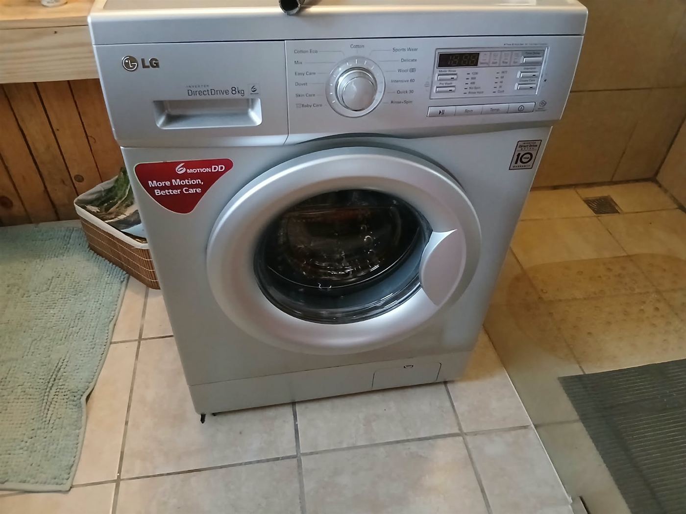 LG Inverter DirectDrive 8kg front-loader washing machine repaired in Centurion after it stopped spinning